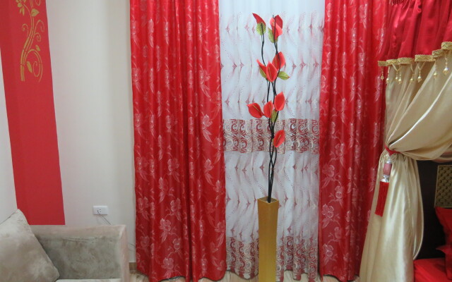 Yin Yang Ryadom S Morem RedSeaLine Apartments