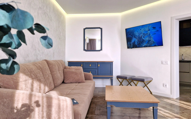 Uyutnaya Dvukhkomnatnaya U Morya Flat