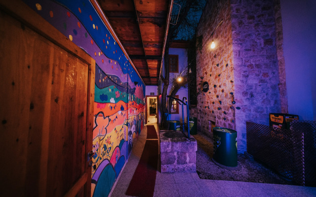 Kuyu Beergarden Hostel