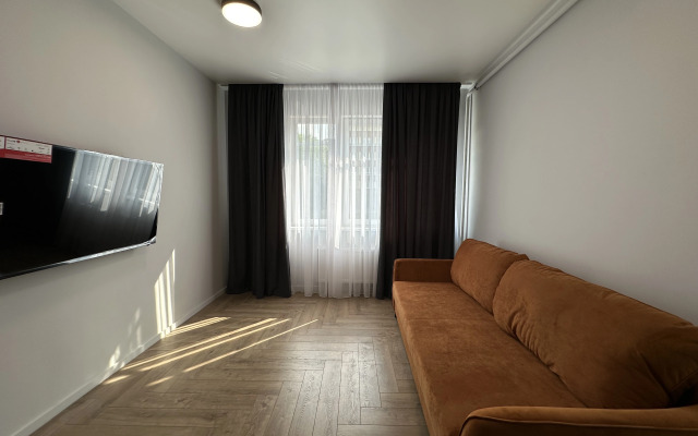 Brandy Kant Troesutok Flat