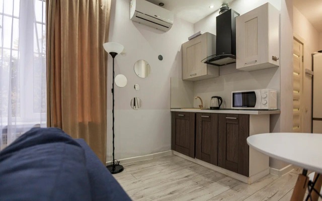 U Morya S Basseinom v ZhK Solnechnyij apt18 Apartment