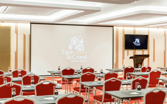 Tigre de Cristal Resort & Casino