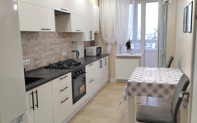 Svetlaya kvartira s prekrasnym vidom Flat