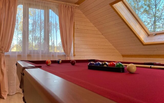 Частный дом Дом возле Ясеня