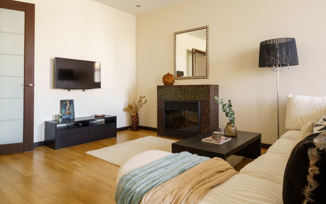 Апартаменты Элегантная квартира с камином