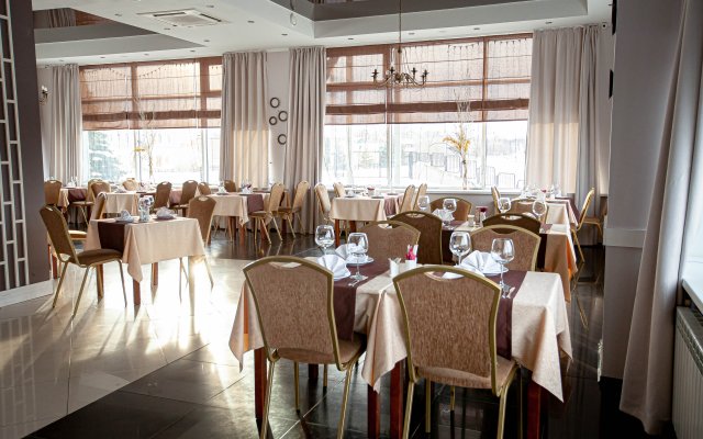 Parus Hotel