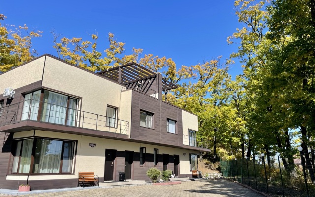 Glavnyij Guest house