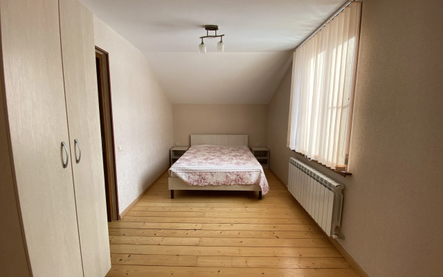 Частный дом с видом на горы