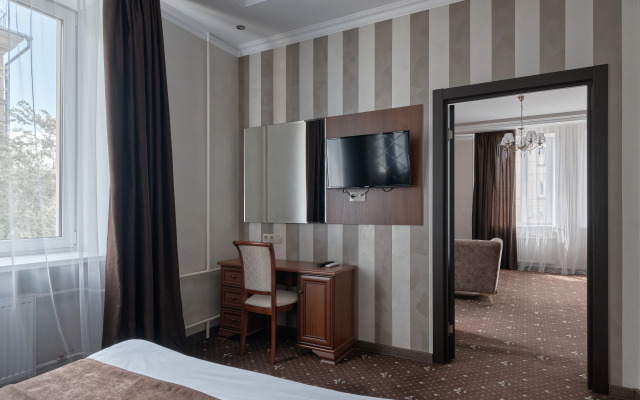 Korona Hotel