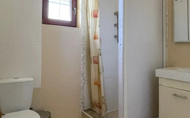 Chastny Kottedzh u reki Private house