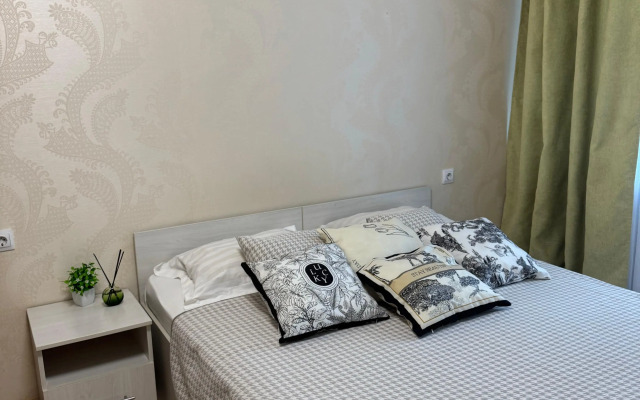 Green Na Komarova 45 Apartments