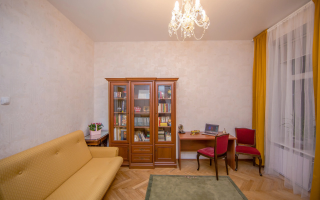 Апартаменты St. Isaak's 4 bedroom & 3 bathroom