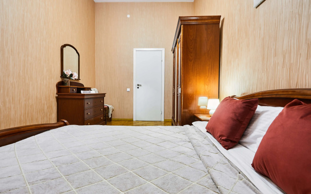 Flatstay S Erkerom I Vysokimi Potolkami Apartments
