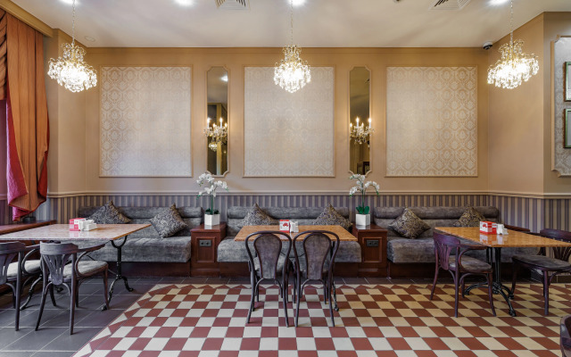 Atrium Palace Hotel