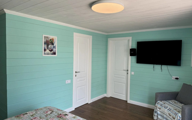 Частный Дом 550 с Тёплым бассейном Сауна Мангал Голубая Бухта