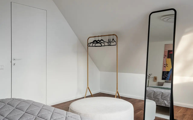 Sherl Private house