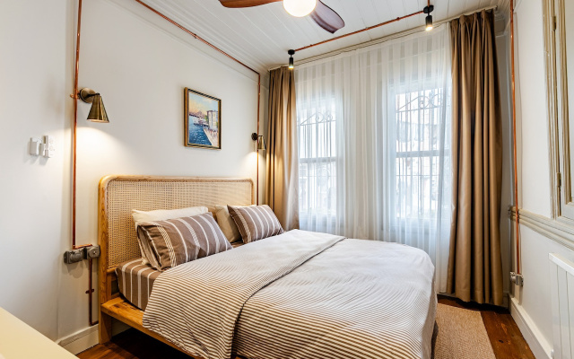 Квартира Two-Bedroom in Historic Mansion Old Town