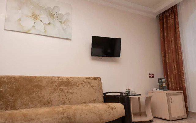 Отель Надежда