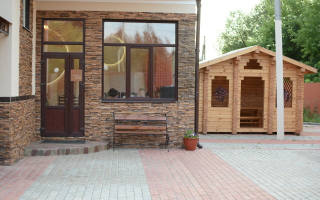 Tet-A-Tet Hotel