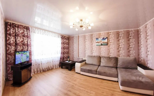 On Vysotnoy Apartments
