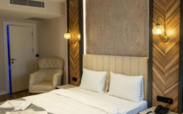 Отель Linda Port Hotel