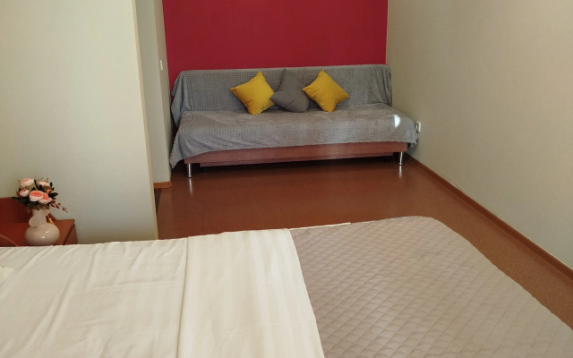Na Melnichnoy 8 Apartments