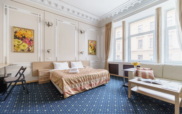 Aleksandr Hotel