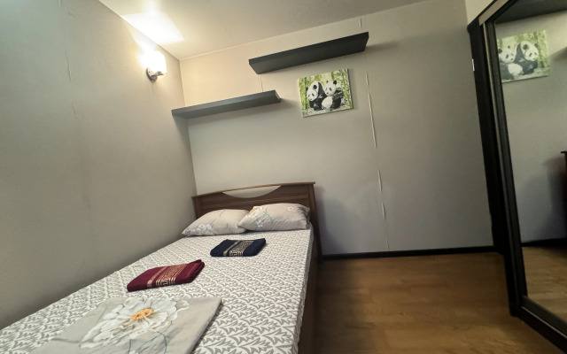 Na Naberezhnoy Flat