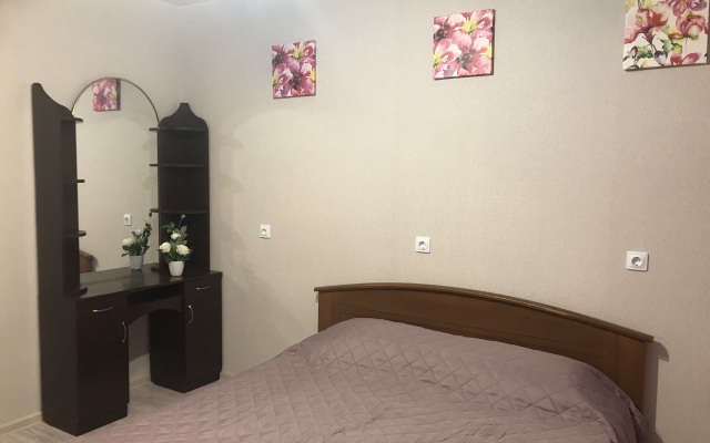 DvuKhkomnatnye Zhk Suvorovskiy Apartments