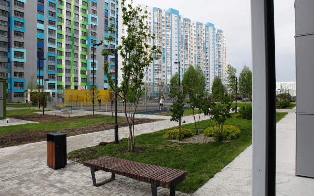 Apartamenty DLH - Trehkomnatnye u dendroparka Sinagina