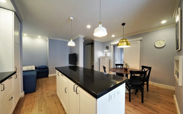 Apartments S Balkonom Morskoy Fasad