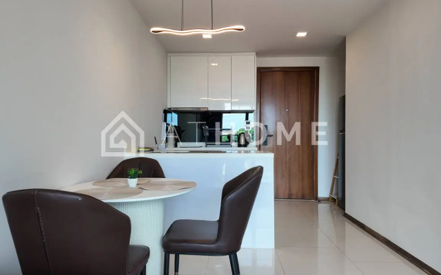 The Peak Towers Pattaya Apartments