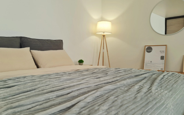 Prostornaya Tryoshka Blizko K Tsentru Flat
