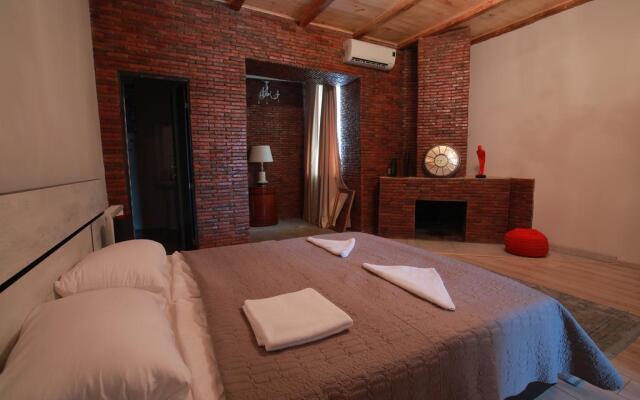 Old Terrace Mini-Hotel