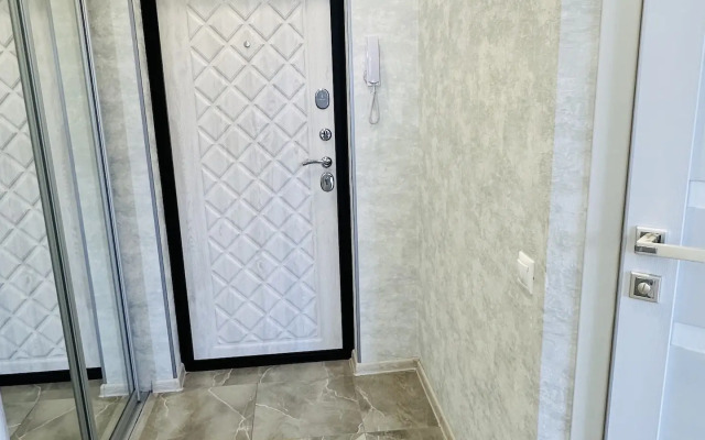 Na Ulitse Nizhneimeretinskaya 143 Flat