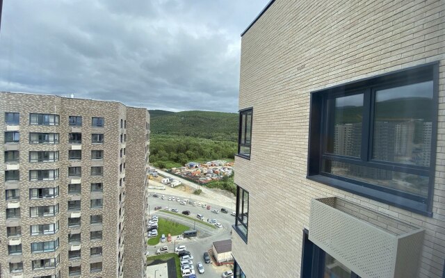 V Yuzhno-Sakhalinske 17 Etazh Flat