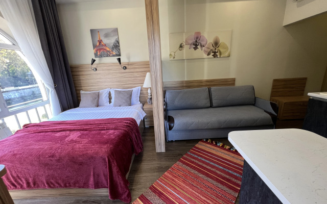 Апартаменты Эмилия с балконом парк Ривьера