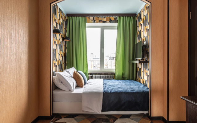 Квартира с кинопроектором пешком по Арбату до Кремля