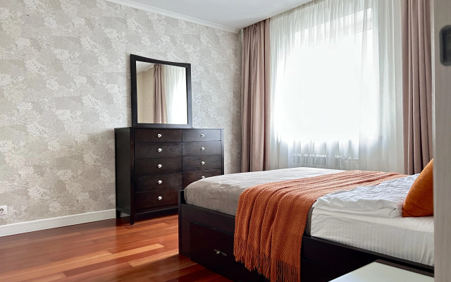 Квартира Просторная 2-х комнатная близ острова Канта