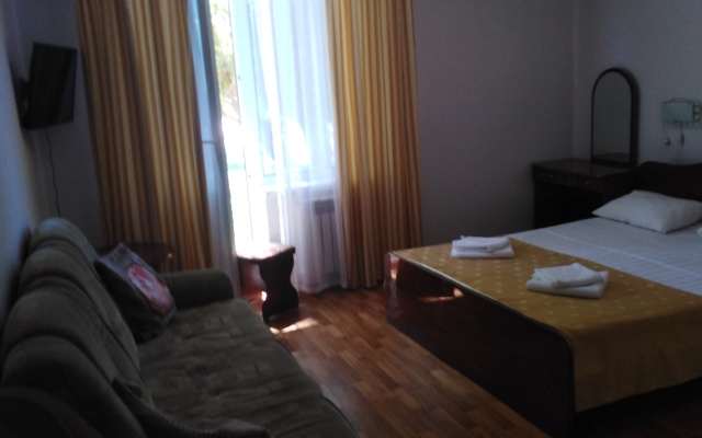Lazur Hotel