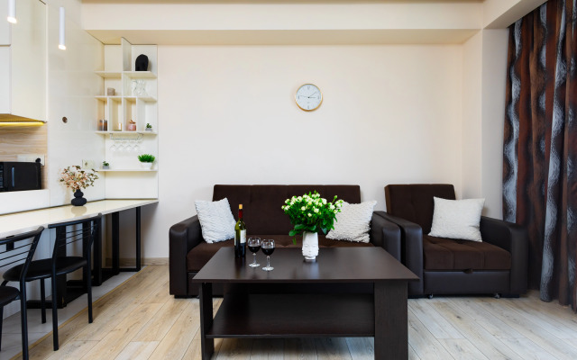 2-K v Novostroyke, Ulitsa Yeznika Koghbatsi, Ko1677 Flat