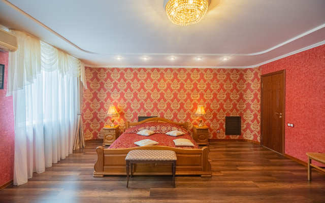 Saratovskaya Hotel