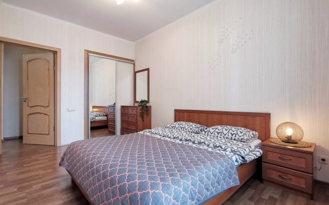 Uyutnye i Prostornye v Sovremennom Raione Apartaments
