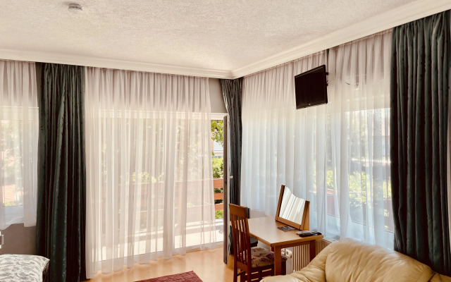 Lux Villa