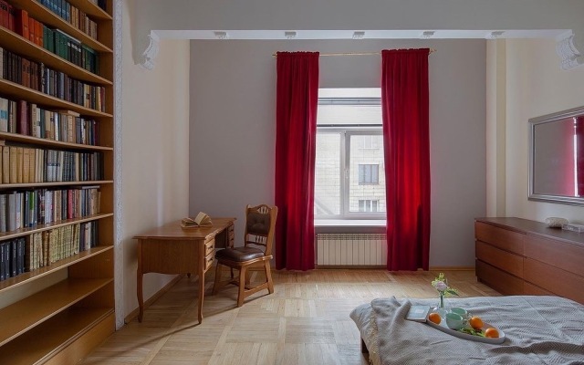 Квартира на Петровской Набережной