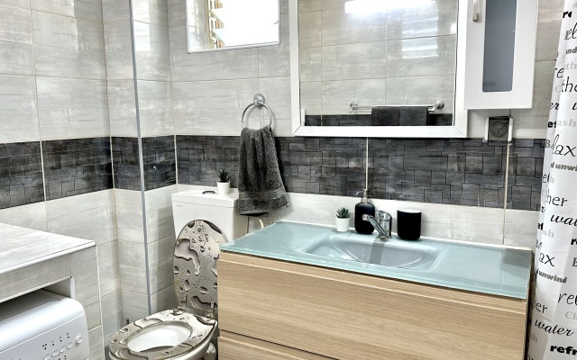 Diamond 2bed Apartment with Jacuzzi by the Sea