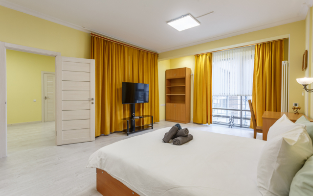 FortEstate Samoryi Mashela 2A 3 Apartments