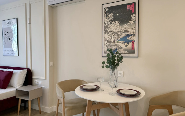 V Klubnom Dome Trilogiya Flat