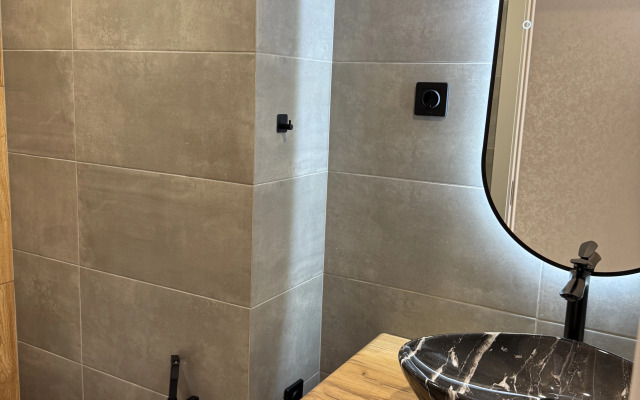 Taunkhaus U Morya Flat