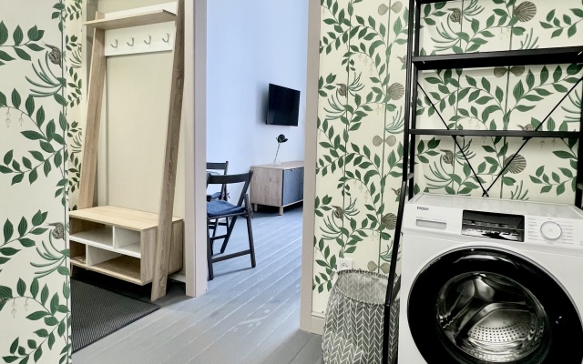 Lange Raye Flat